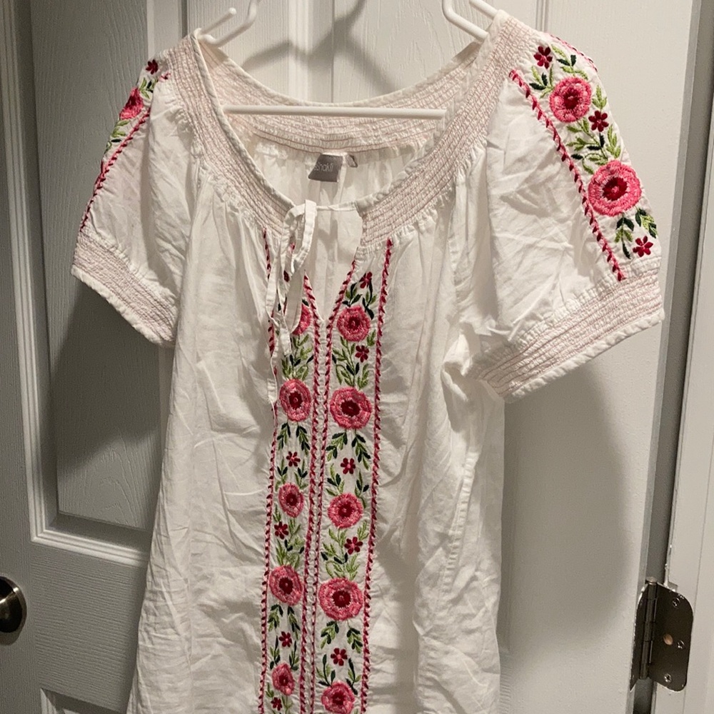 EShakti embroidered blouse like new!